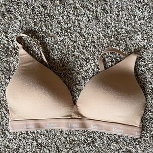 Hanes Wire Free Padded Cotton Bra Size XL Neutral Color EUC
